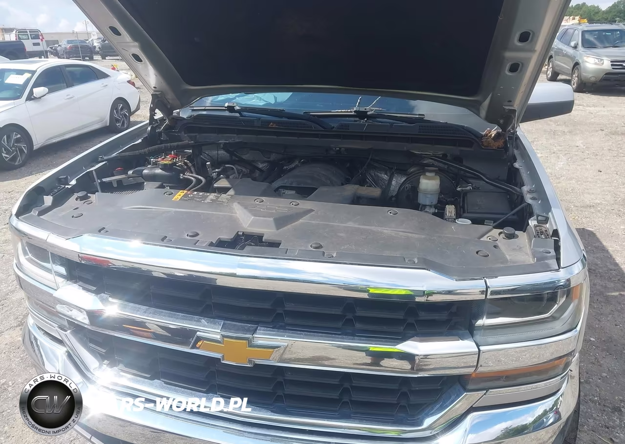 2018 Chevrolet Silverado 1500 1Lt VIN:3GCUKREC0JG186106 - 10