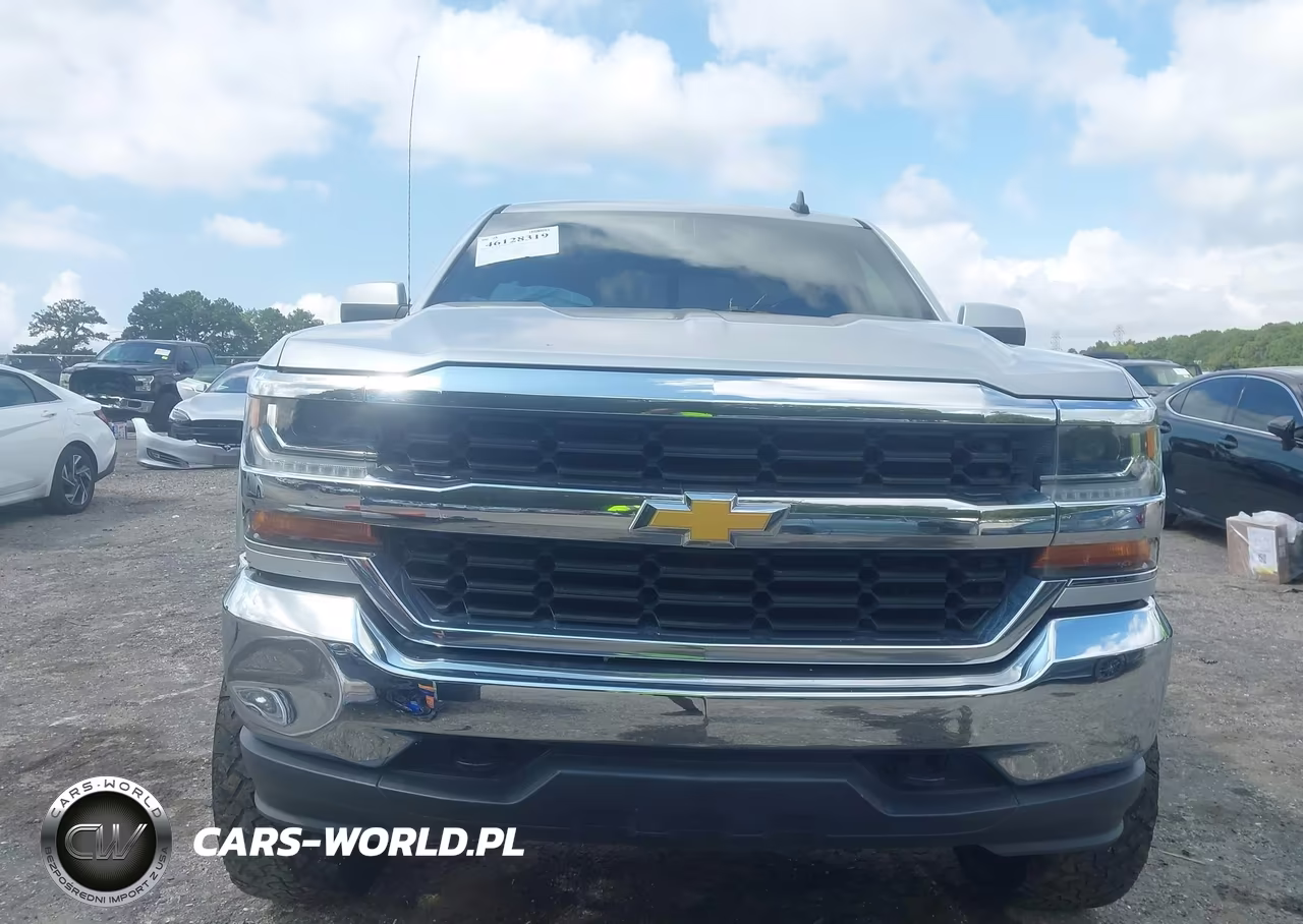 2018 Chevrolet Silverado 1500 1Lt VIN:3GCUKREC0JG186106 - 13