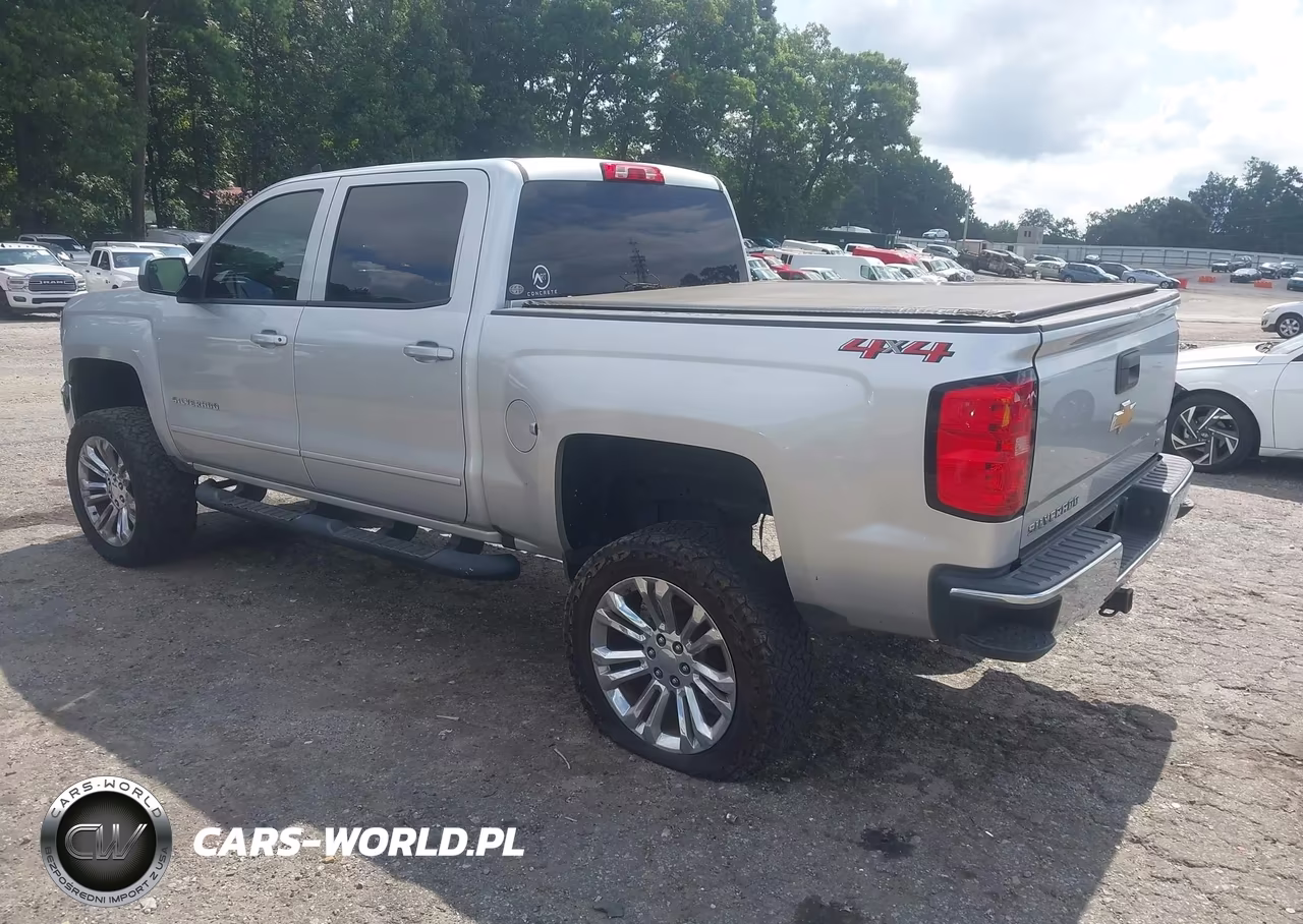 2018 Chevrolet Silverado 1500 1Lt VIN:3GCUKREC0JG186106 - 3