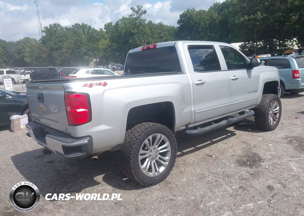 2018 Chevrolet Silverado 1500 1Lt VIN:3GCUKREC0JG186106 - 4