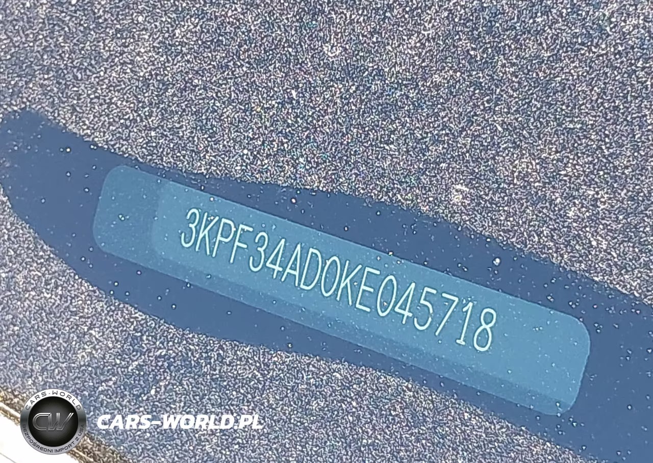 2019 Kia Forte S VIN:3KPF34AD0KE045718 - 18