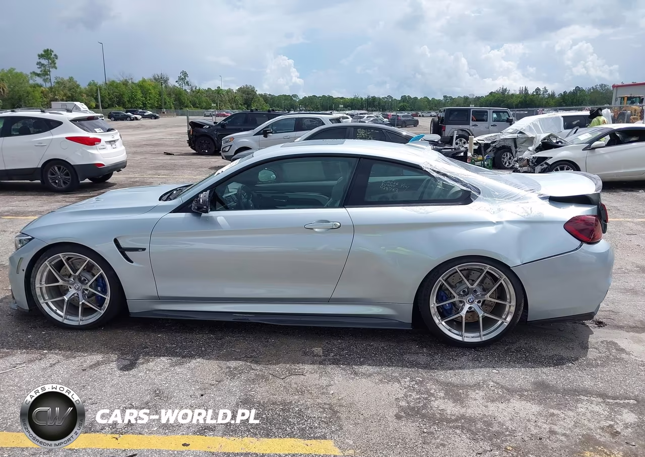 2015 BMW M4 VIN:WBS3R9C53FK331529 - 15
