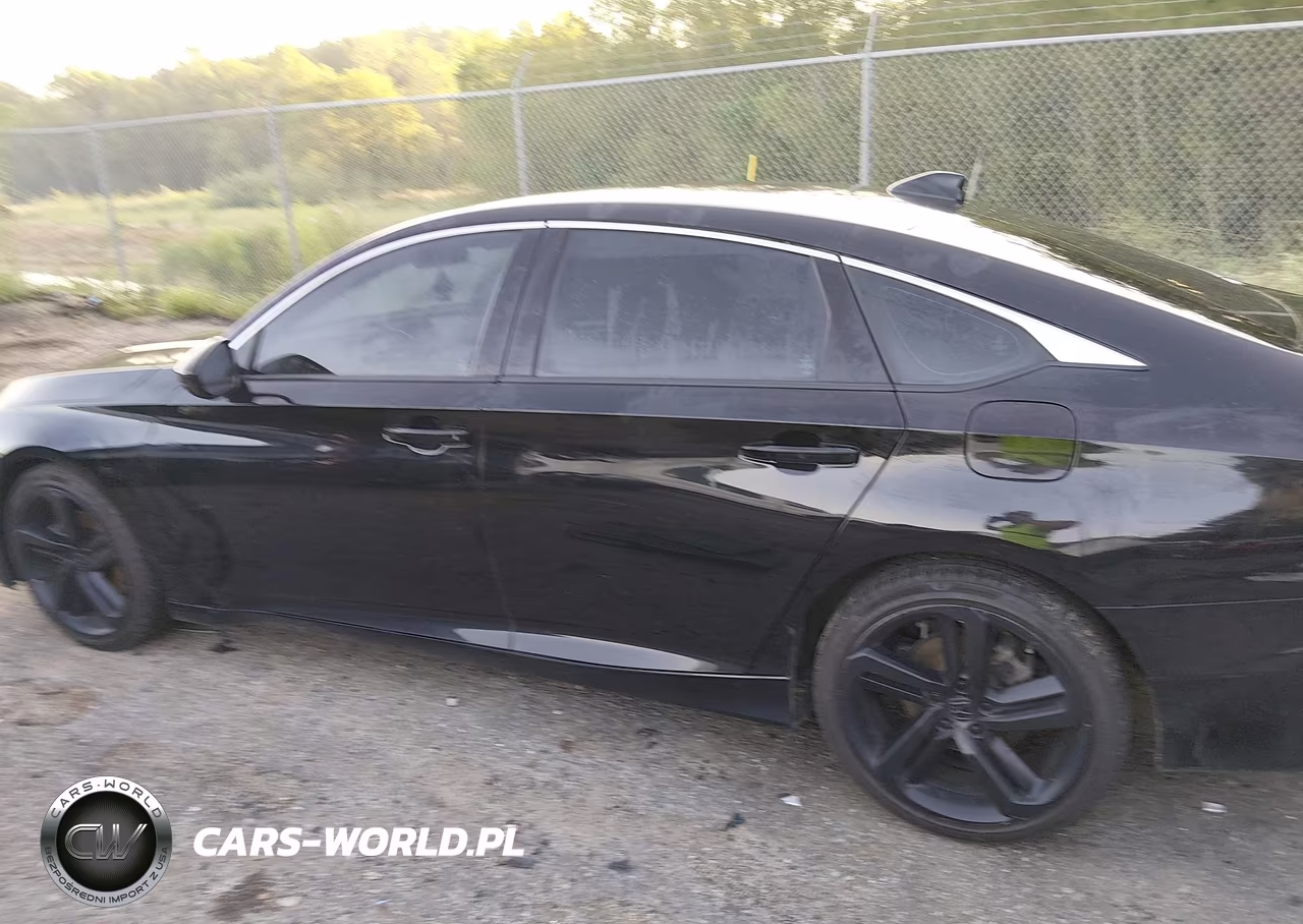 2018 Honda Accord Sport VIN:1HGCV1F36JA268828 - 14