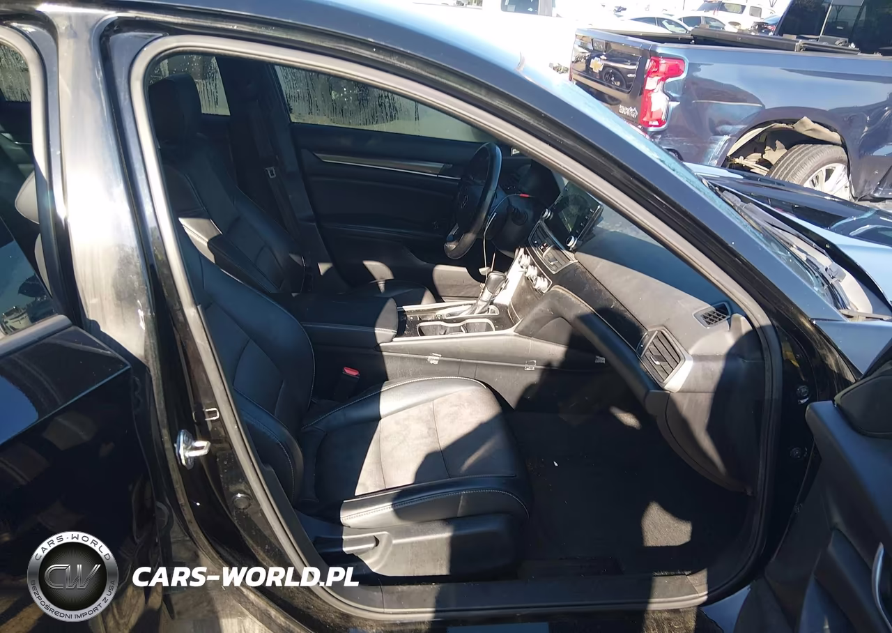 2018 Honda Accord Sport VIN:1HGCV1F36JA268828 - 5