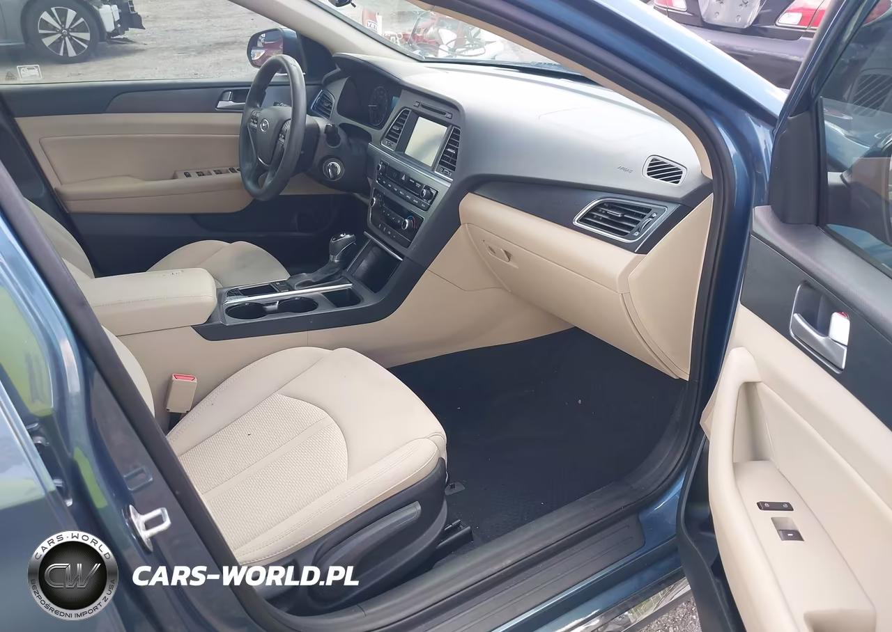 2016 Hyundai Sonata Sport VIN:5NPE34AF3GH311183 - 5