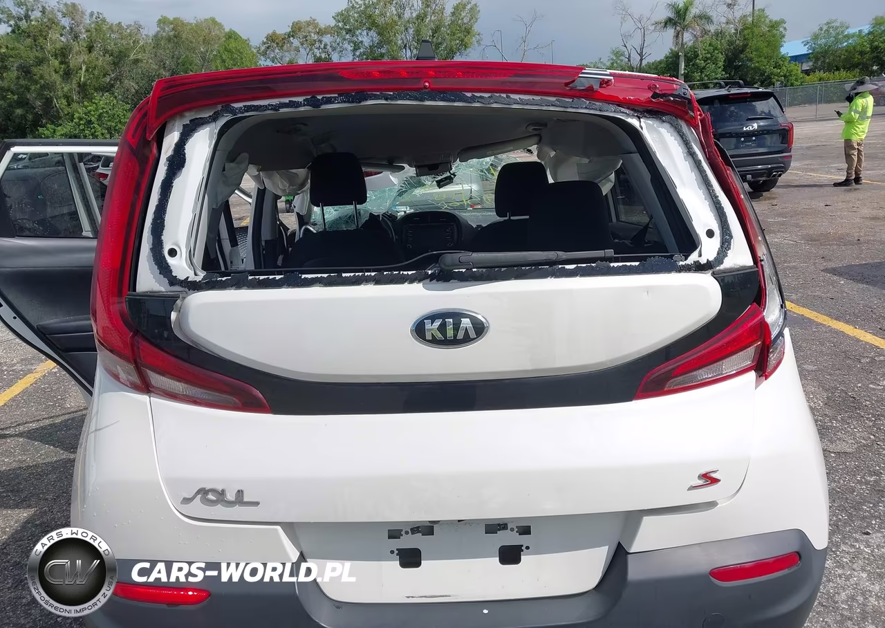 2021 Kia Soul S VIN:KNDJ23AU9M7773905 - 16