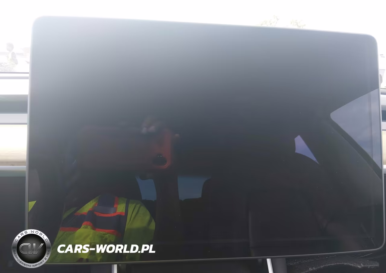 2018 Tesla Model 3 Long Range-Mid Range VIN:5YJ3E1EA3JF024981 - 15