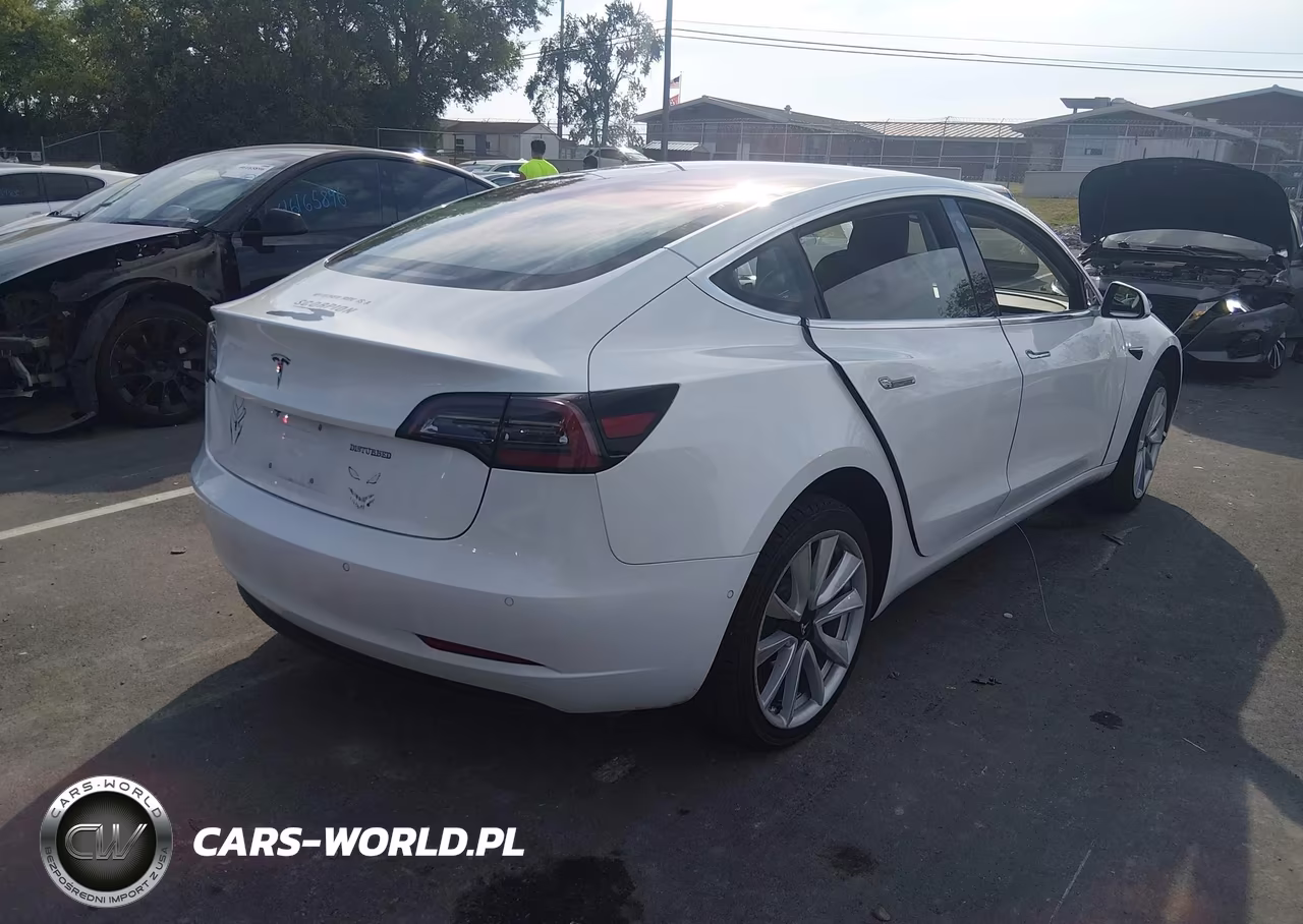 2018 Tesla Model 3 Long Range-Mid Range VIN:5YJ3E1EA3JF024981 - 4