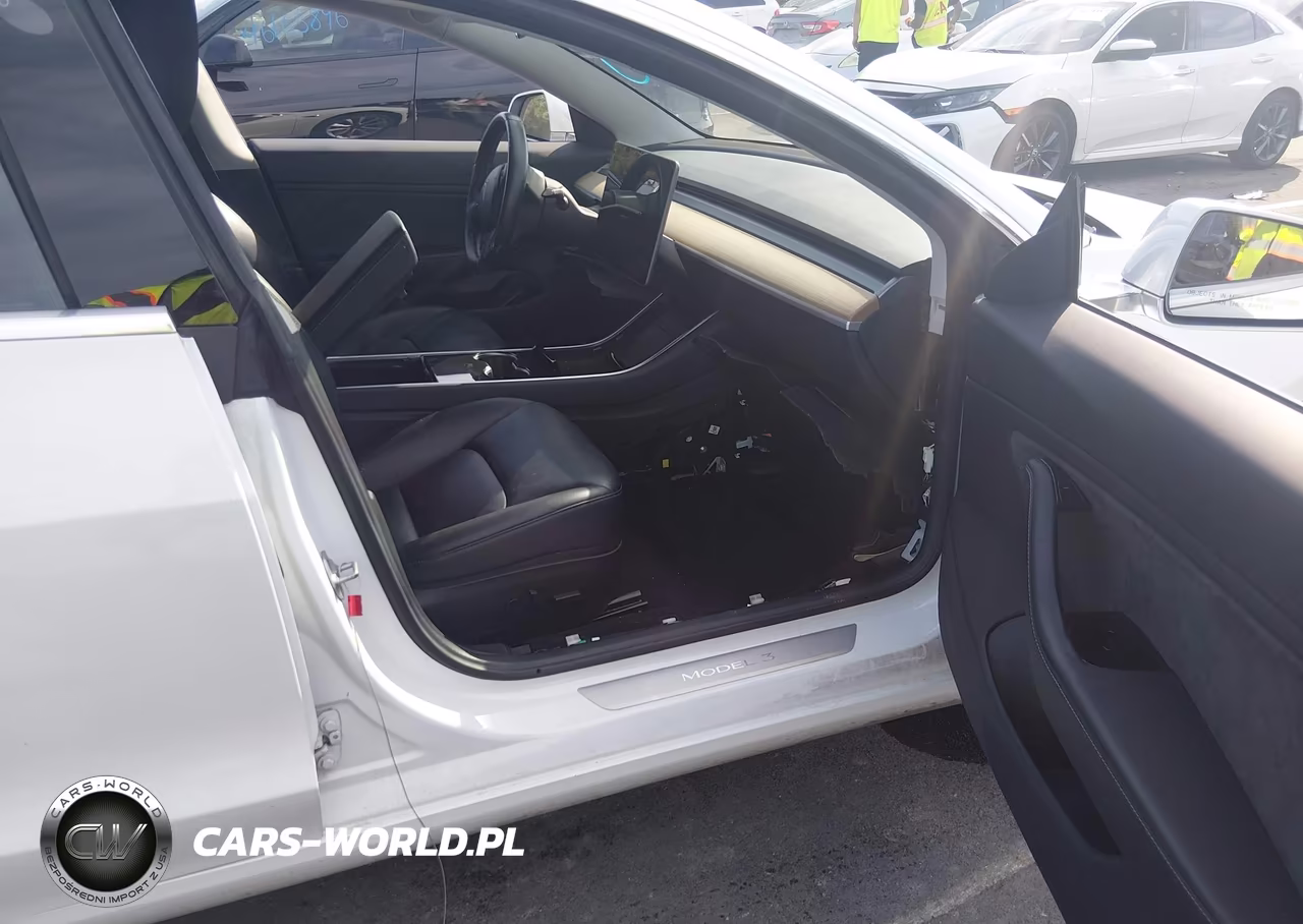 2018 Tesla Model 3 Long Range-Mid Range VIN:5YJ3E1EA3JF024981 - 5