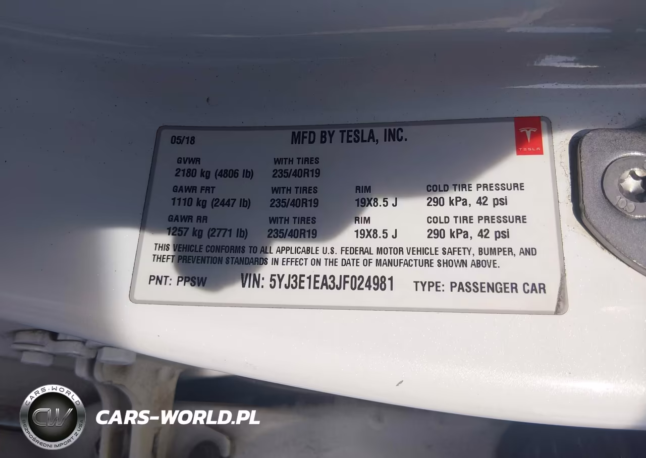 2018 Tesla Model 3 Long Range-Mid Range VIN:5YJ3E1EA3JF024981 - 9