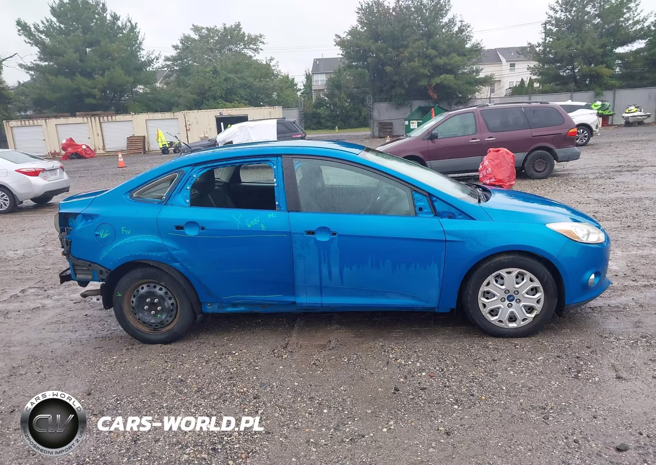 2012 Ford Focus Se VIN:1FAHP3F2XCL307211 - 13
