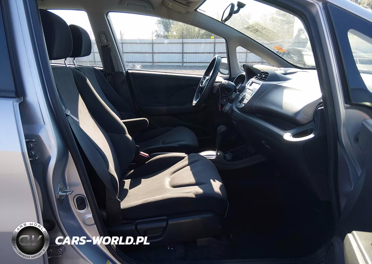 2011 Honda Fit Sport VIN:JHMGE8H59BC001517 - 5