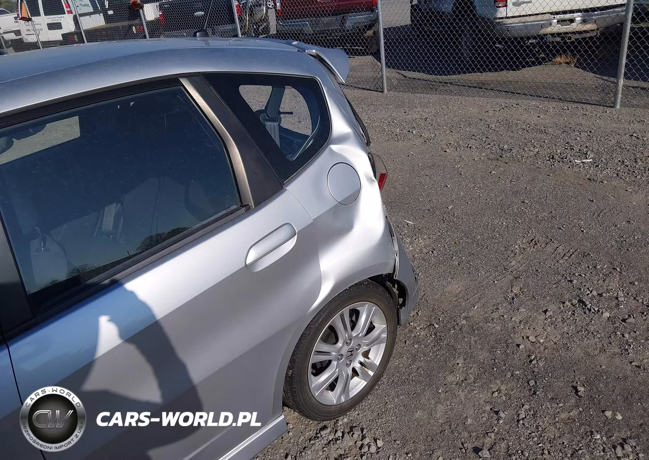2011 Honda Fit Sport VIN:JHMGE8H59BC001517 - 6