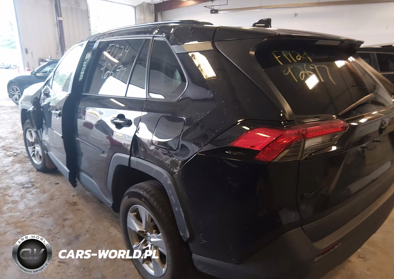 2025 Toyota Rav4 Xle VIN:2T3P1RFV6SW506093 - 3