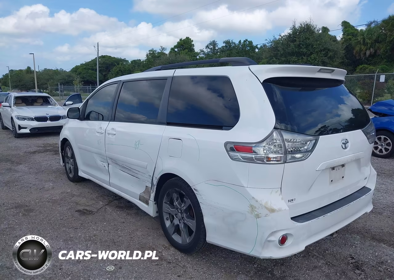 2012 Toyota Sienna Se 8 Passenger VIN:5TDXK3DC7CS253963 - 3
