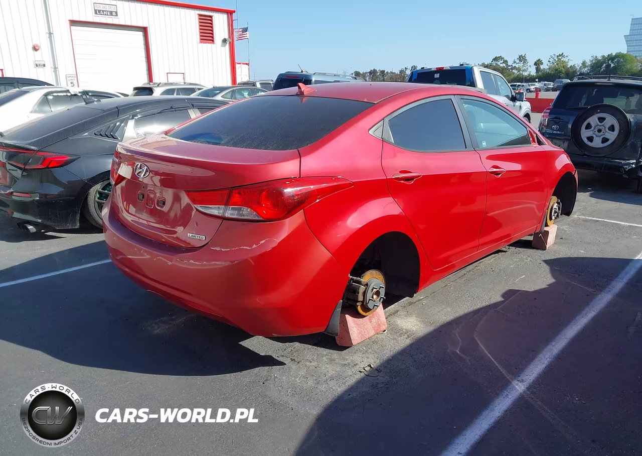 2013 Hyundai Elantra Limited VIN:KMHDH4AE4DU980290 - 4