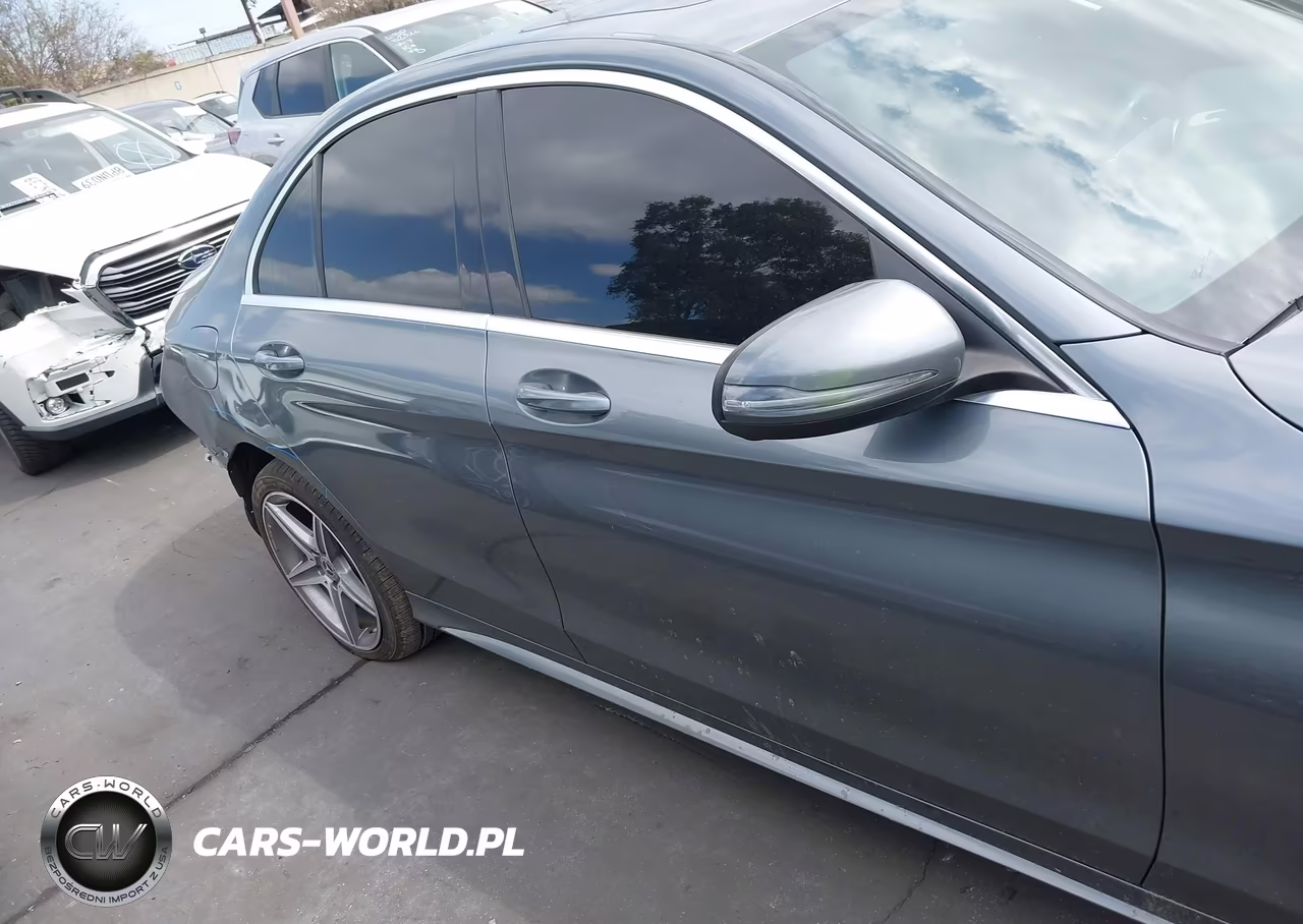 2018 Mercedes-Benz C 300 VIN:55SWF4JB8JU241256 - 14