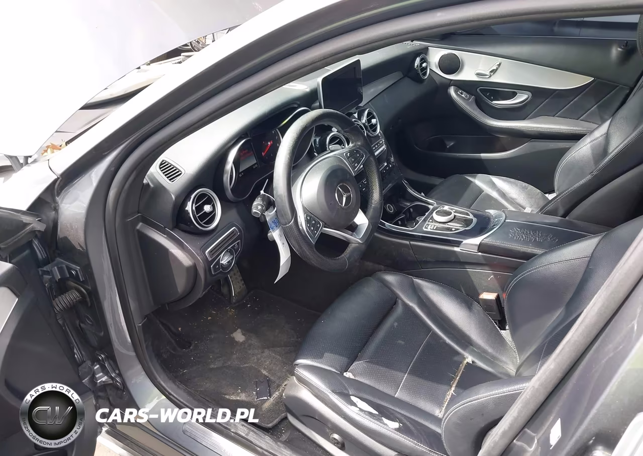 2018 Mercedes-Benz C 300 VIN:55SWF4JB8JU241256 - 18