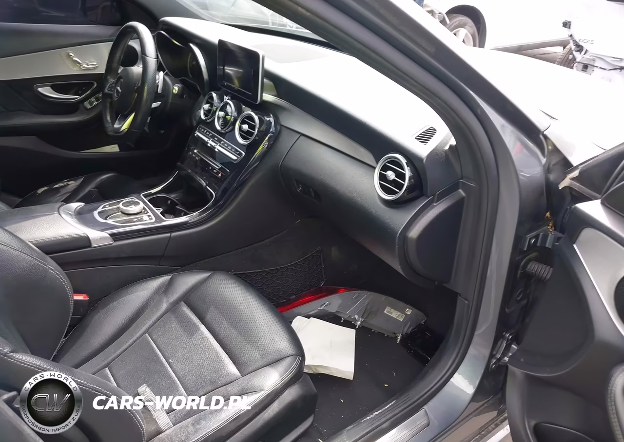 2018 Mercedes-Benz C 300 VIN:55SWF4JB8JU241256 - 5