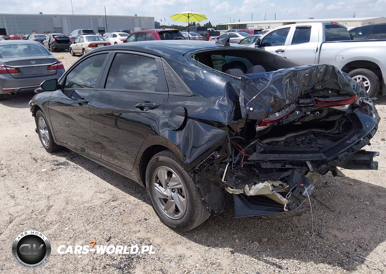 2025 Hyundai Elantra Se VIN:KMHLL4DG8SU015128 - 3