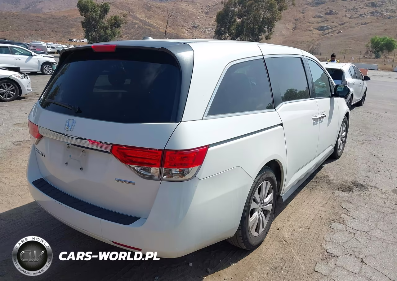 2016 Honda Odyssey Se VIN:5FNRL5H36GB164004 - 4