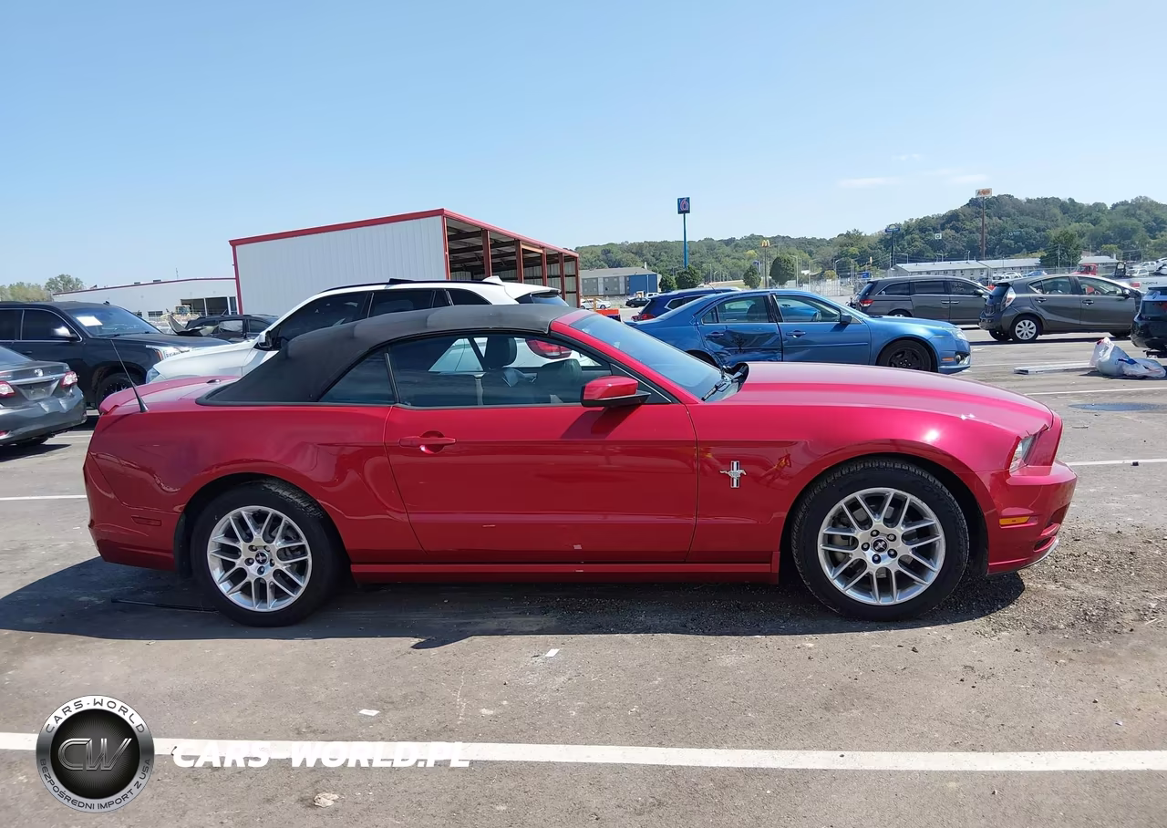 2013 Ford Mustang V6 Premium VIN:1ZVBP8EM8D5213475 - 13