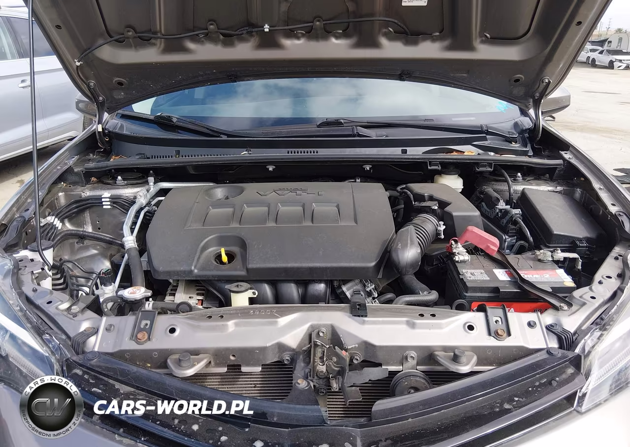 2018 Toyota Corolla Le VIN:5YFBURHE5JP813374 - 10