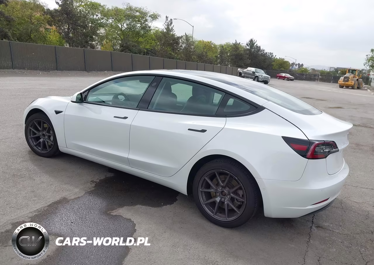 2021 Tesla Model 3 Standard Range Plus Rear-Wheel Drive VIN:5YJ3E1EA5MF074947 - 3