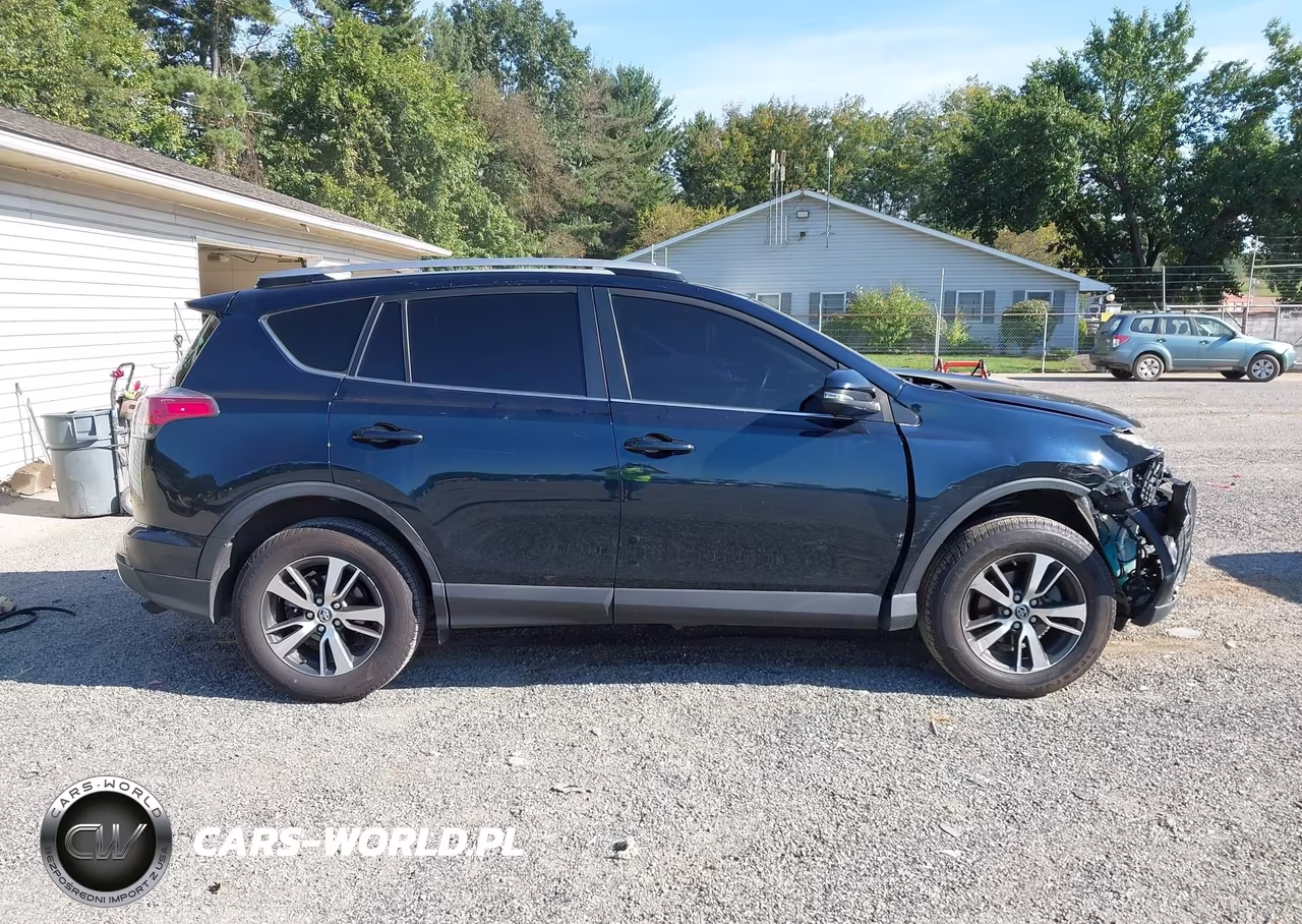 2018 Toyota Rav4 Xle VIN:JTMRFREV7JJ257277 - 14