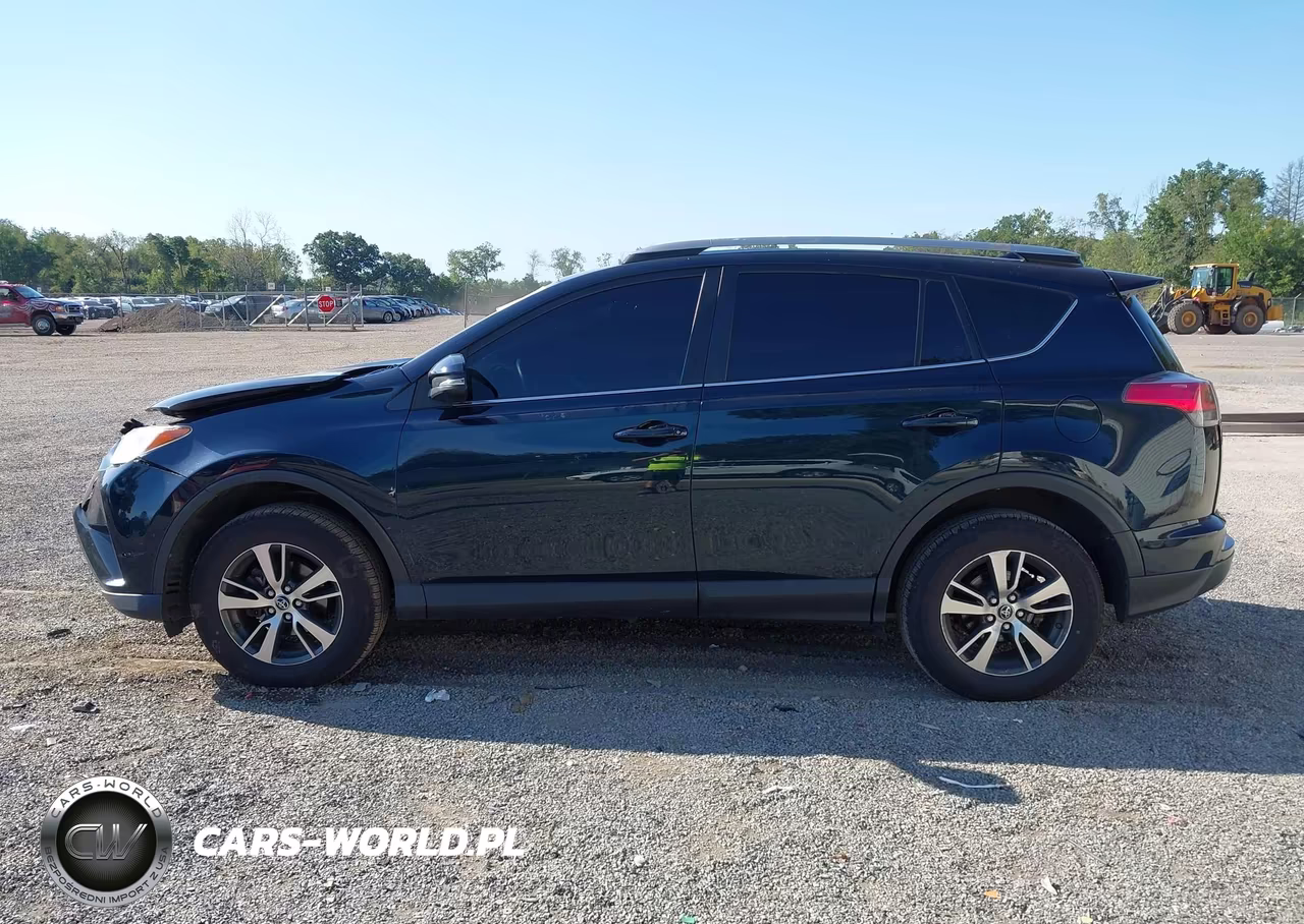2018 Toyota Rav4 Xle VIN:JTMRFREV7JJ257277 - 15