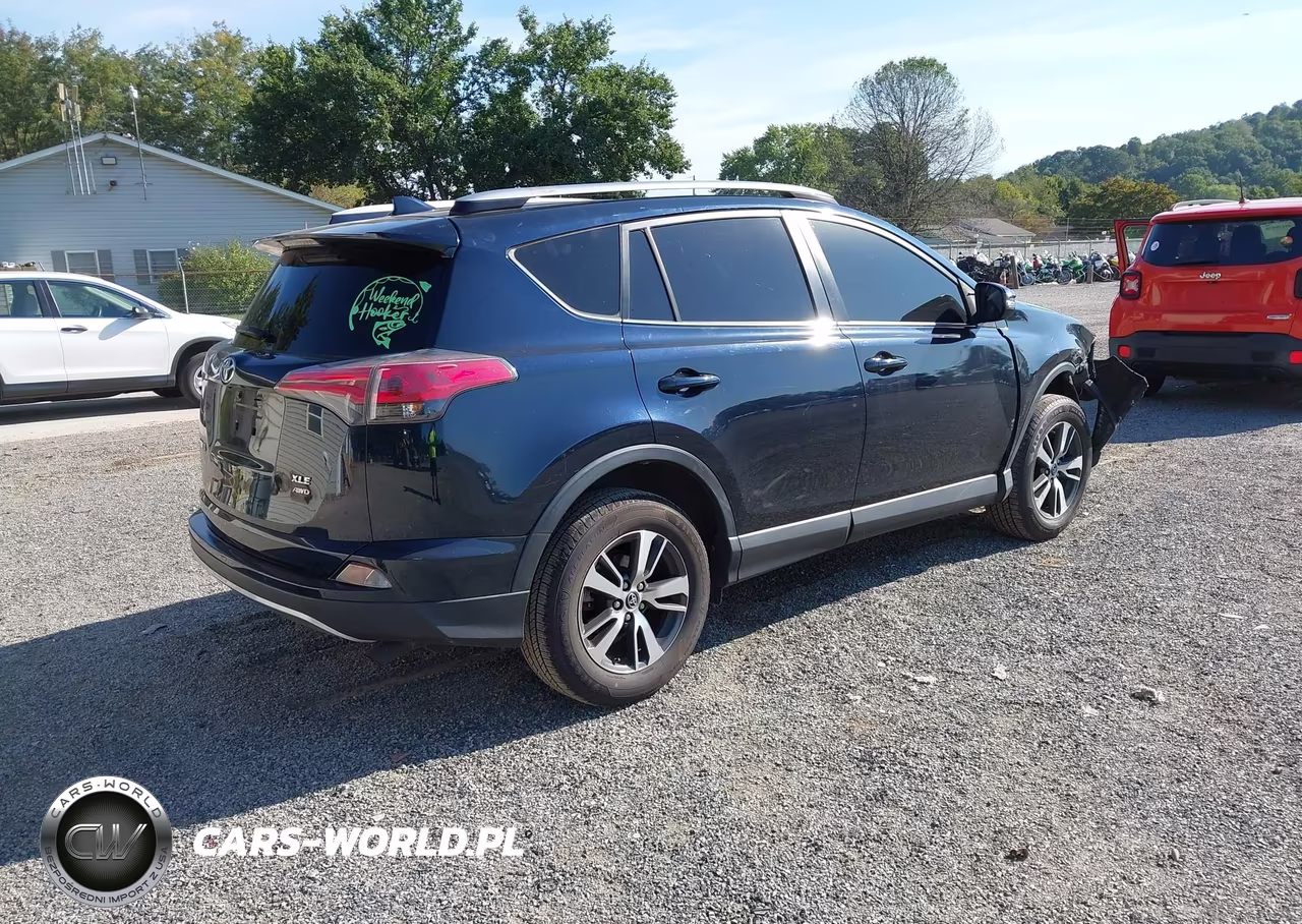 2018 Toyota Rav4 Xle VIN:JTMRFREV7JJ257277 - 4