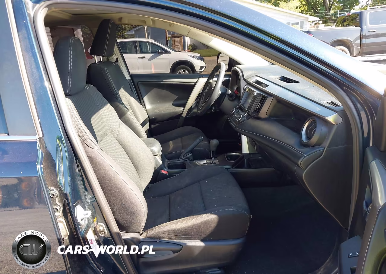2018 Toyota Rav4 Xle VIN:JTMRFREV7JJ257277 - 5