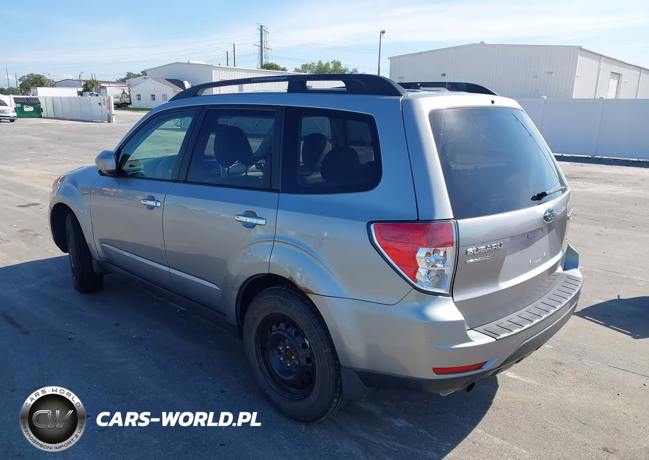 2010 Subaru Forester 2.5X Premium VIN:JF2SH6CC8AH747280 - 3