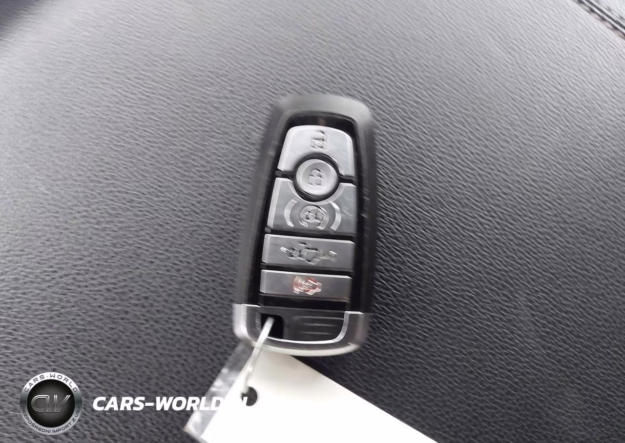 2023 Ford F-150 Xlt VIN:1FTFW1E87PFA37633 - 11
