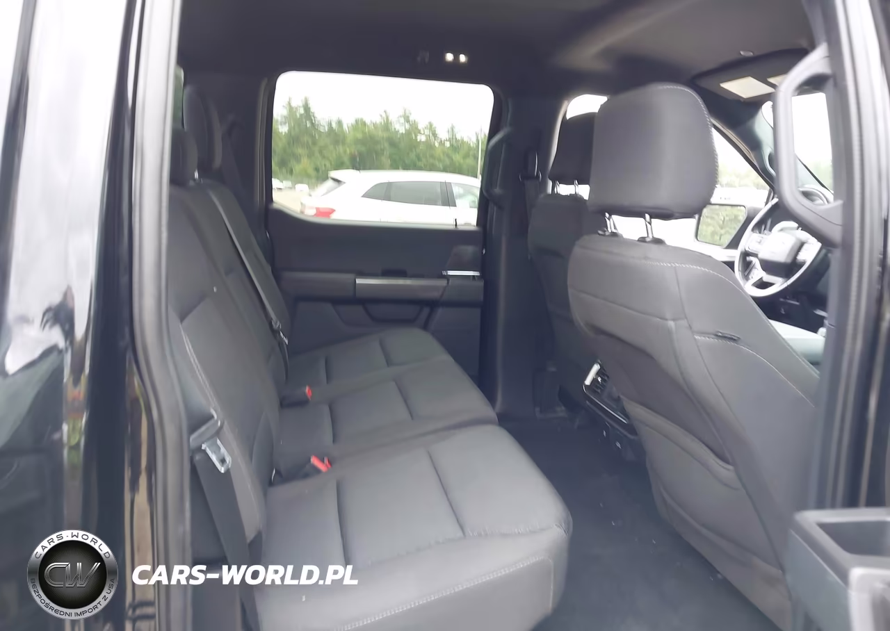 2023 Ford F-150 Xlt VIN:1FTFW1E87PFA37633 - 8