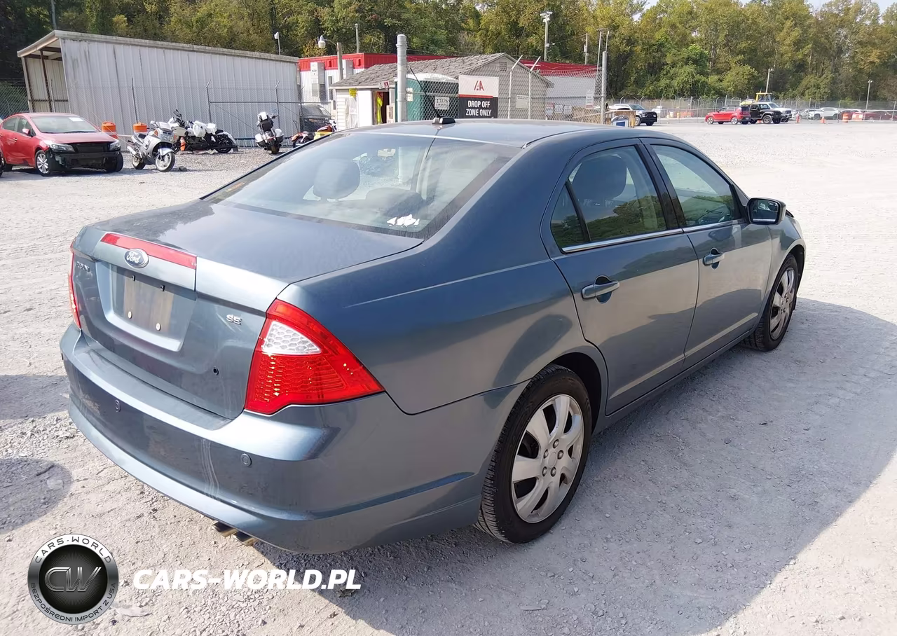 2011 Ford Fusion Se VIN:3FAHP0HA9BR199764 - 4