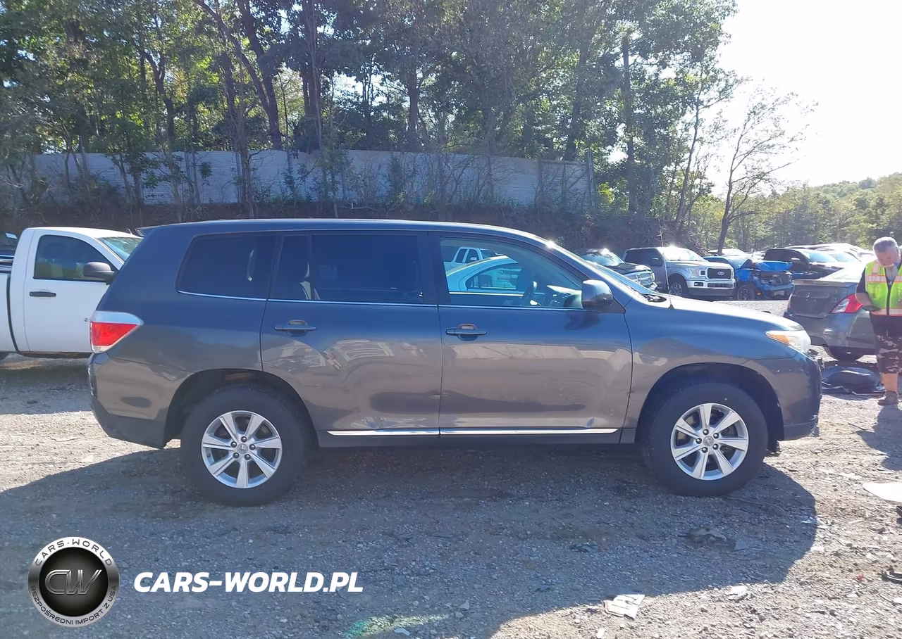 2011 Toyota Highlander Base V6 VIN:5TDBK3EH0BS068186 - 13