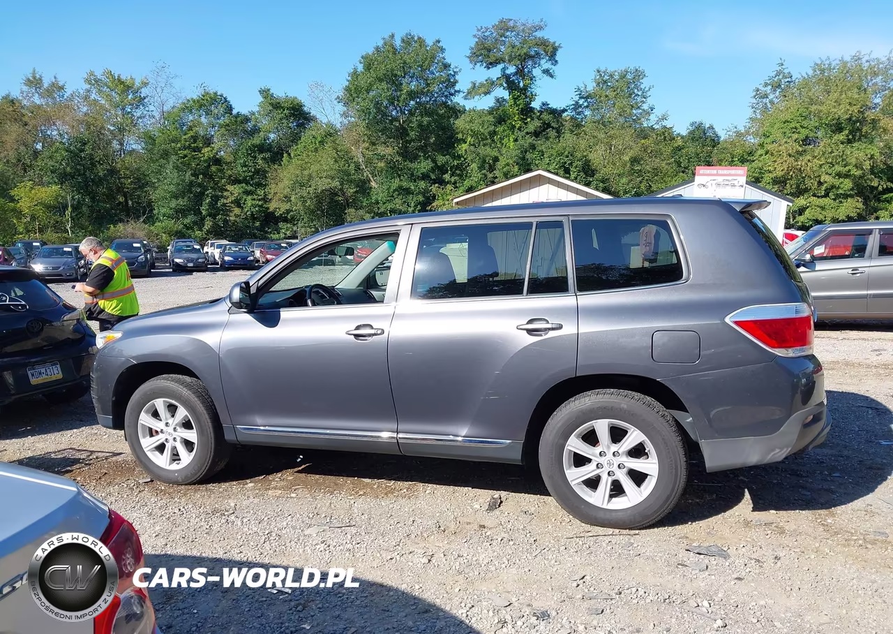 2011 Toyota Highlander Base V6 VIN:5TDBK3EH0BS068186 - 14