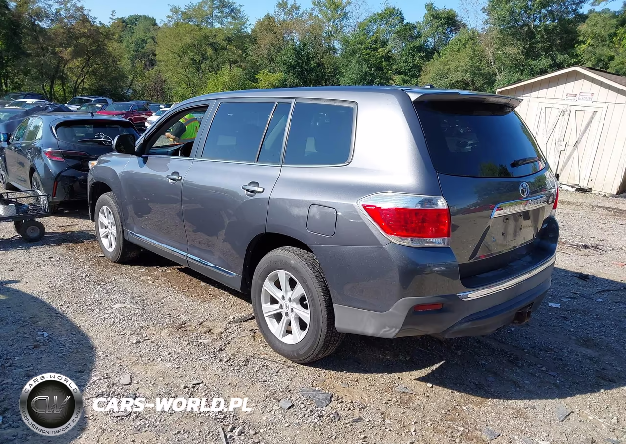 2011 Toyota Highlander Base V6 VIN:5TDBK3EH0BS068186 - 3