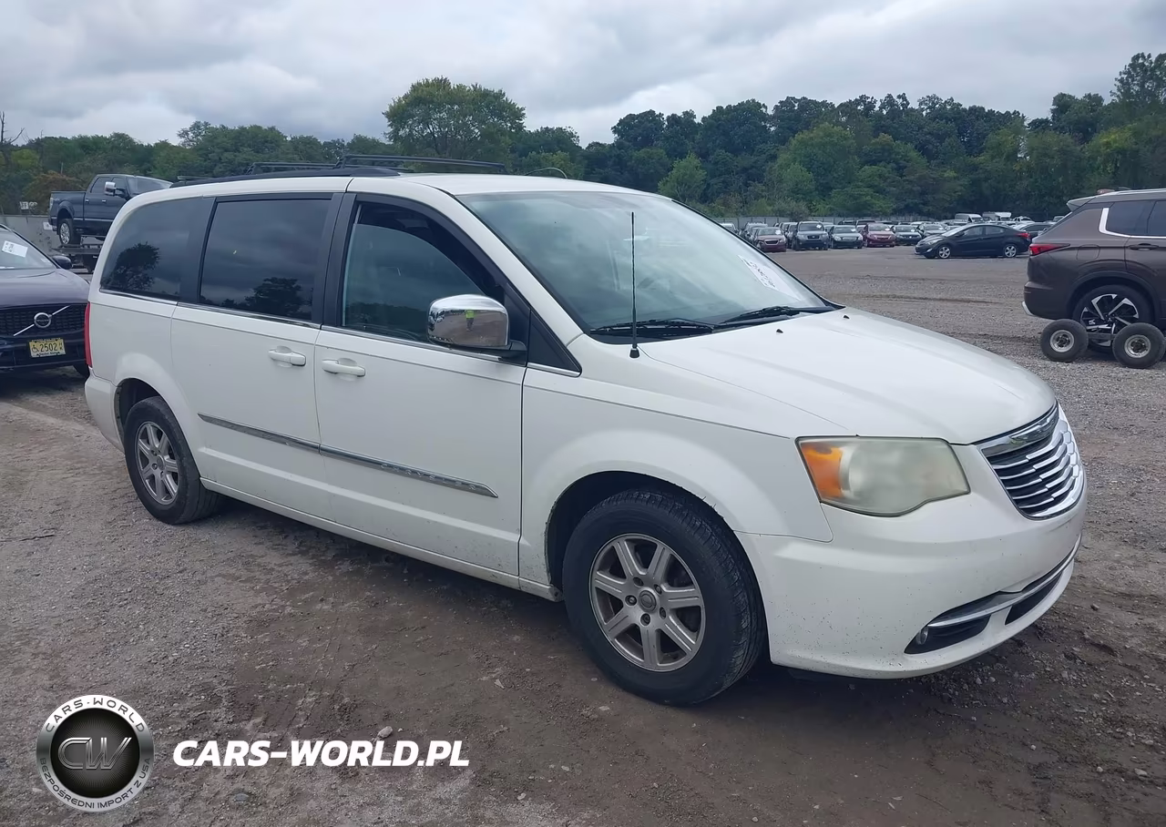 2012 Chrysler Town & Country Touring-L
