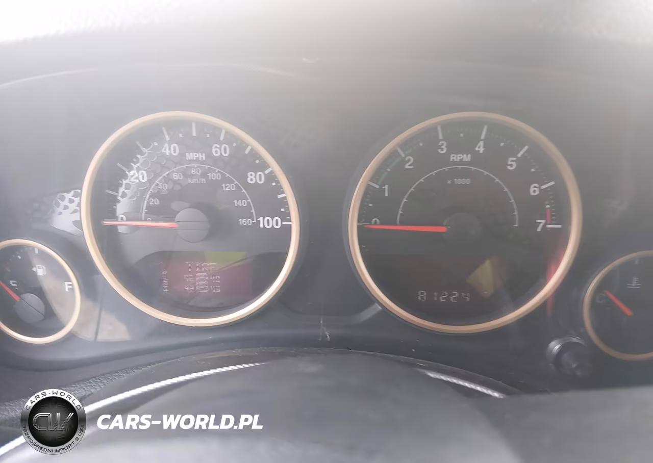 2014 Jeep Wrangler Unlimited Sahara VIN:1C4HJWEGXEL170252 - 7