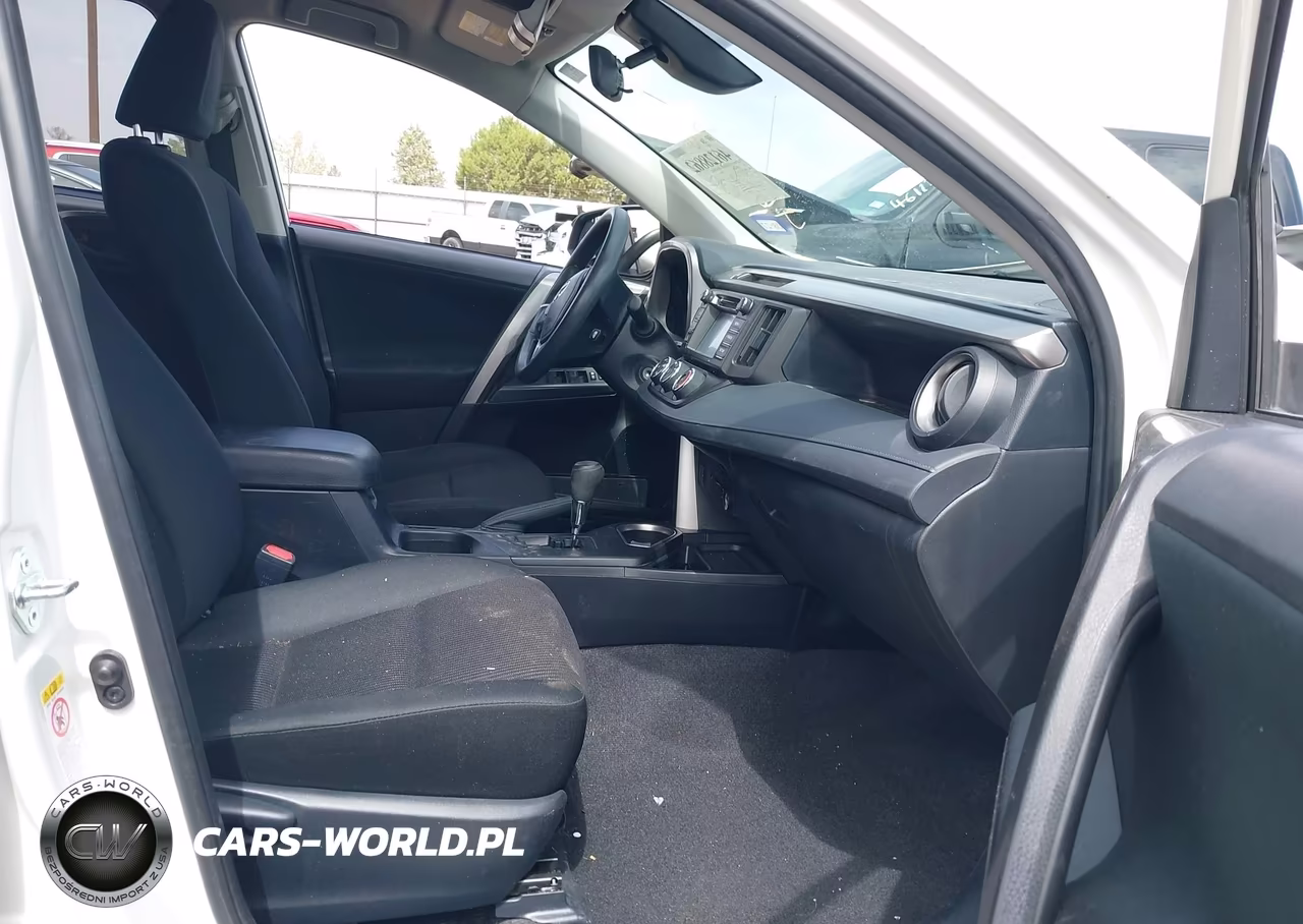 2017 Toyota Rav4 Le VIN:JTMBFREV9HJ147746 - 5
