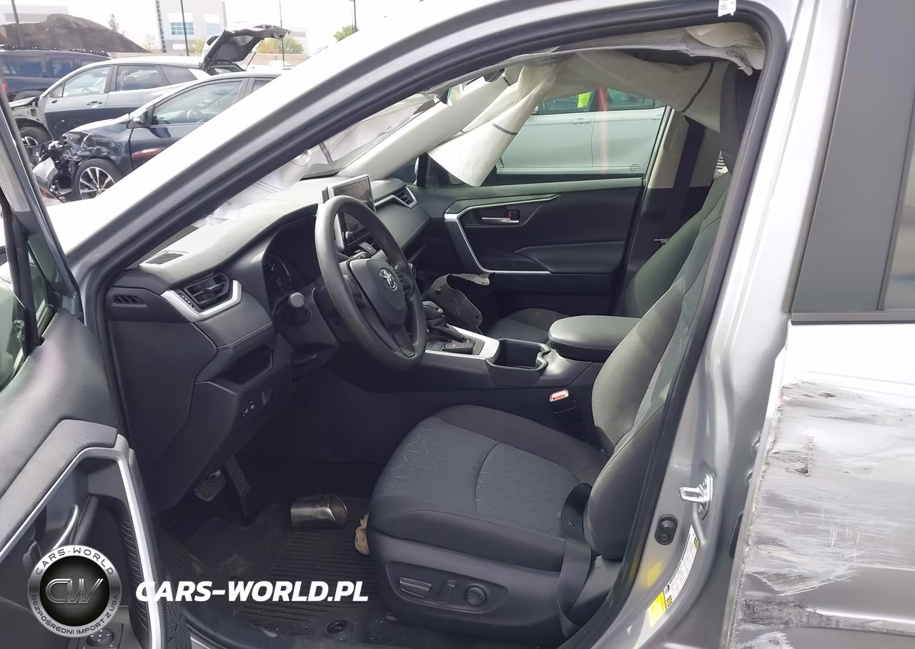 2025 Toyota Rav4 Xle VIN:2T3W1RFV5SW405056 - 5
