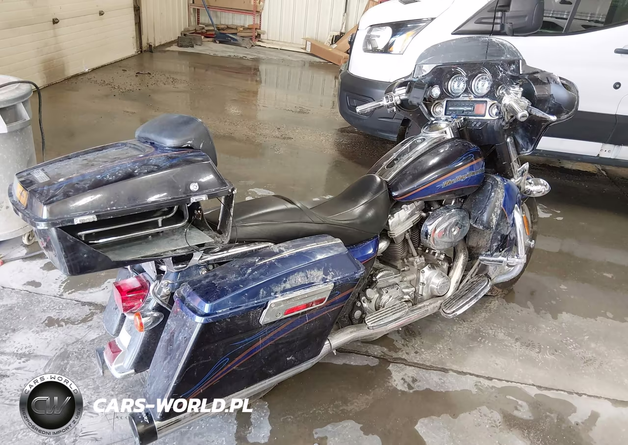 2004 Harley-Davidson Flhtcse VIN:1HD1PJE1X4Y952470 - 3