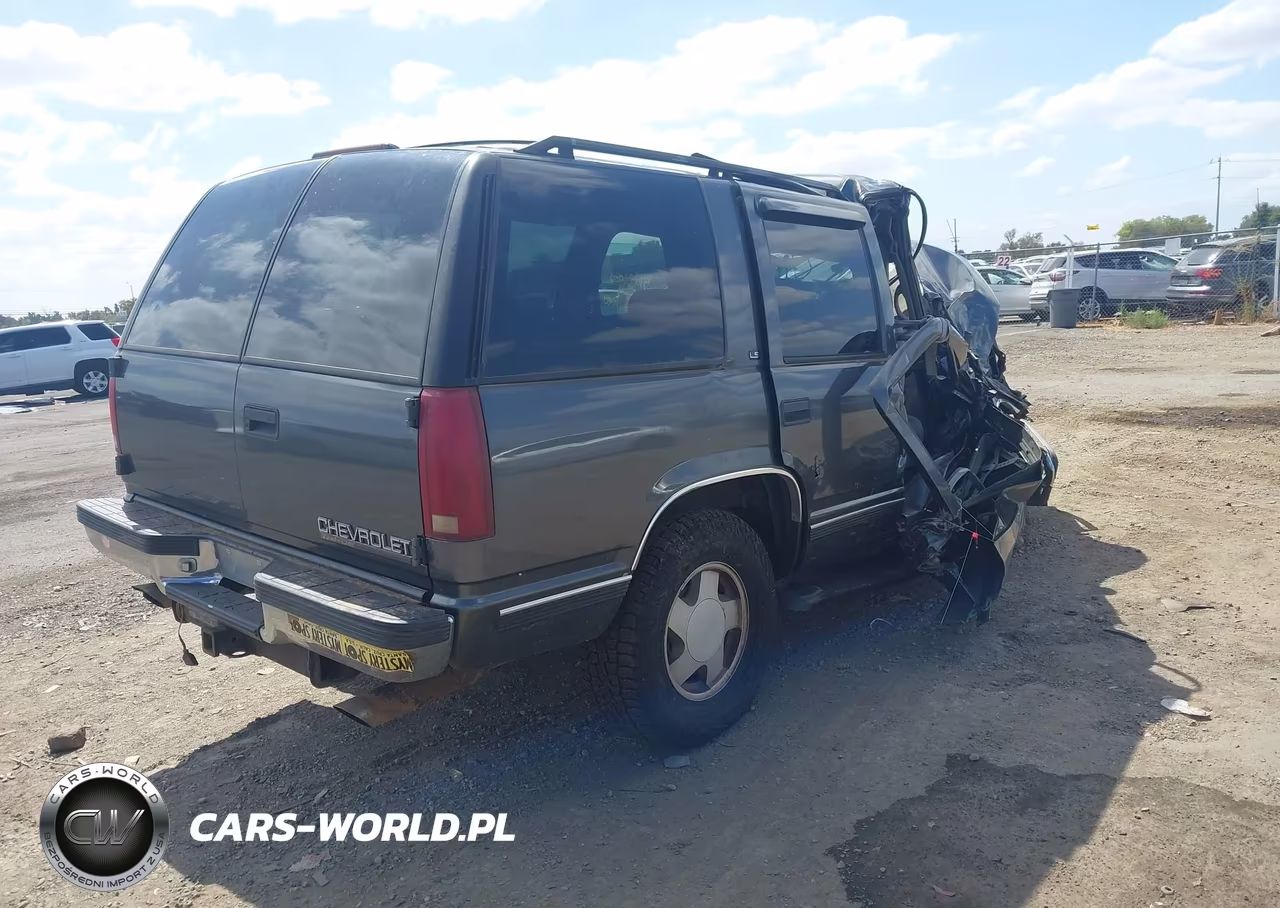 1999 Chevrolet Tahoe Ls VIN:1GNEK13R6XJ532669 - 4