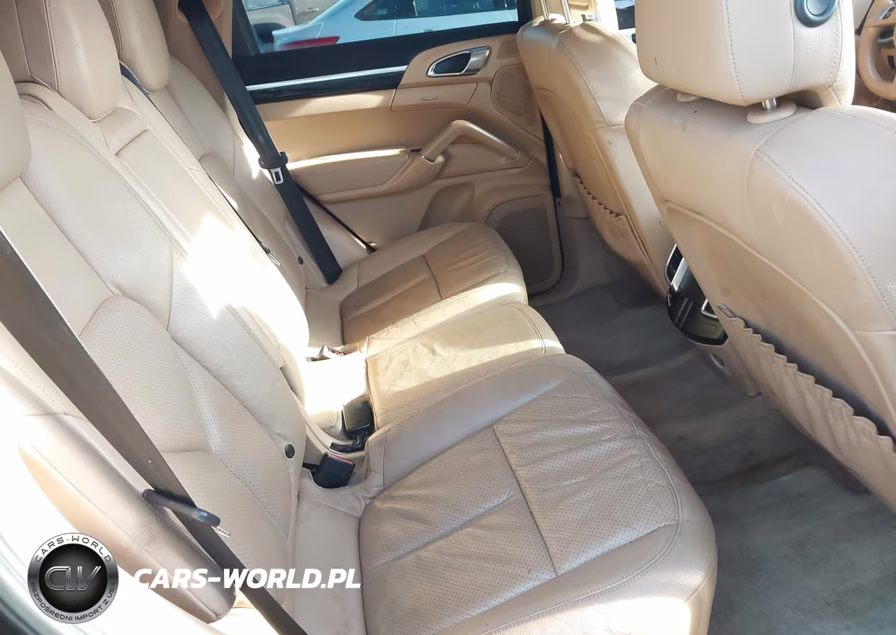 2012 Porsche Cayenne VIN:WP1AA2A26CLA02639 - 8
