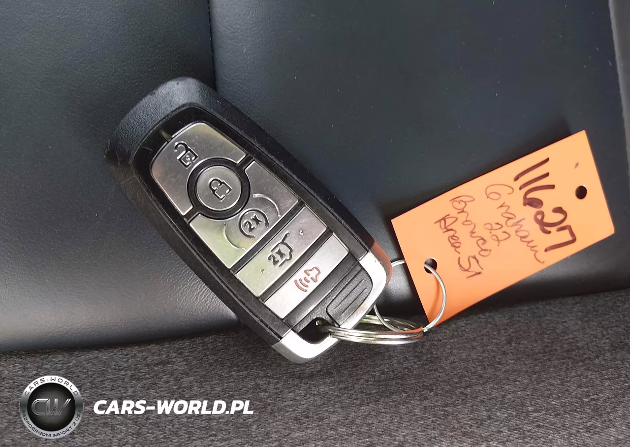 2022 Ford Bronco Sport Outer Banks VIN:3FMCR9C62NRE29179 - 11