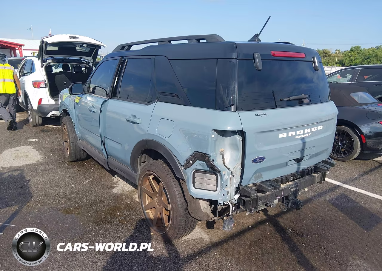 2022 Ford Bronco Sport Outer Banks VIN:3FMCR9C62NRE29179 - 3