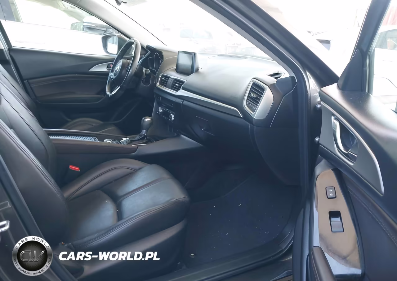 2018 Mazda Mazda3 Touring VIN:3MZBN1L33JM210500 - 5