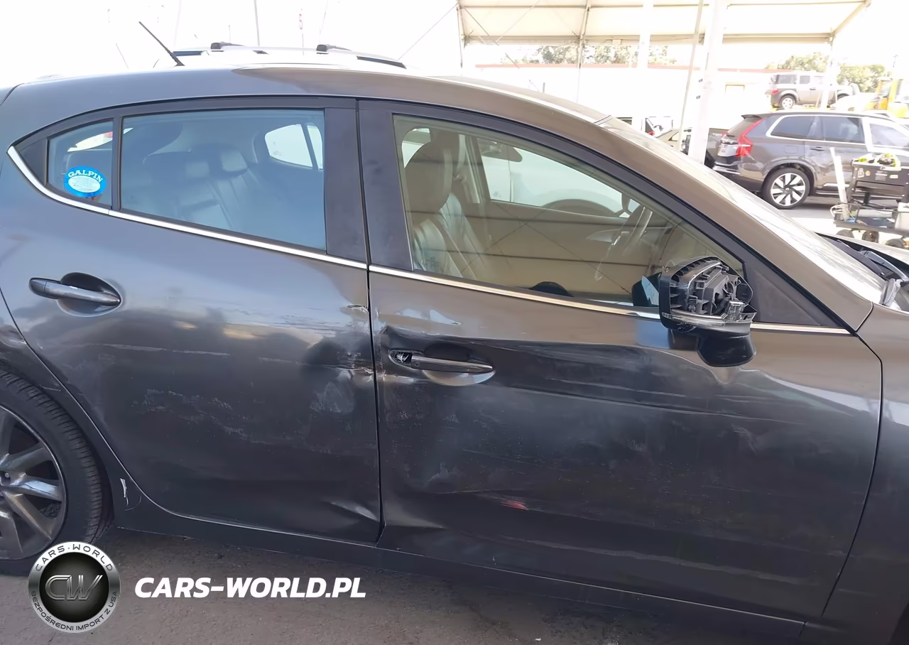 2018 Mazda Mazda3 Touring VIN:3MZBN1L33JM210500 - 6